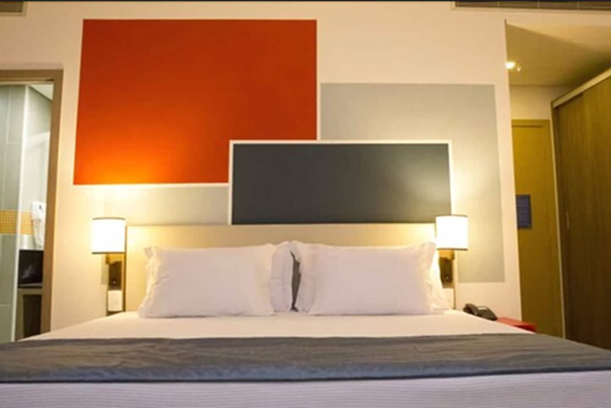 TRYP By Wyndham Ribeirão Preto Hotel Exterior foto A room at the hotel