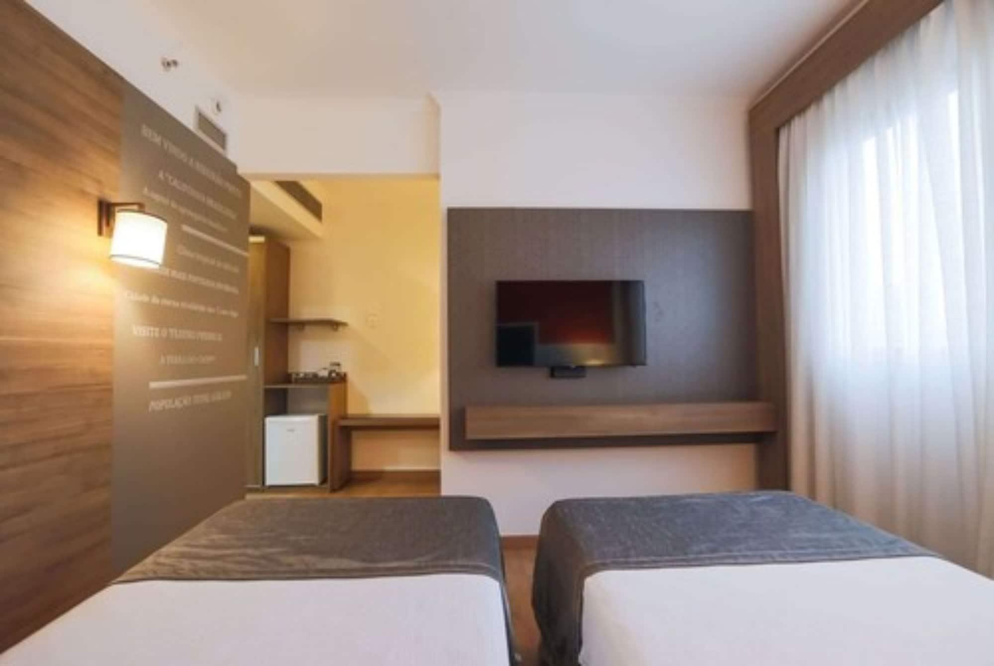 TRYP By Wyndham Ribeirão Preto Hotel Exterior foto A typical room at the hotel
