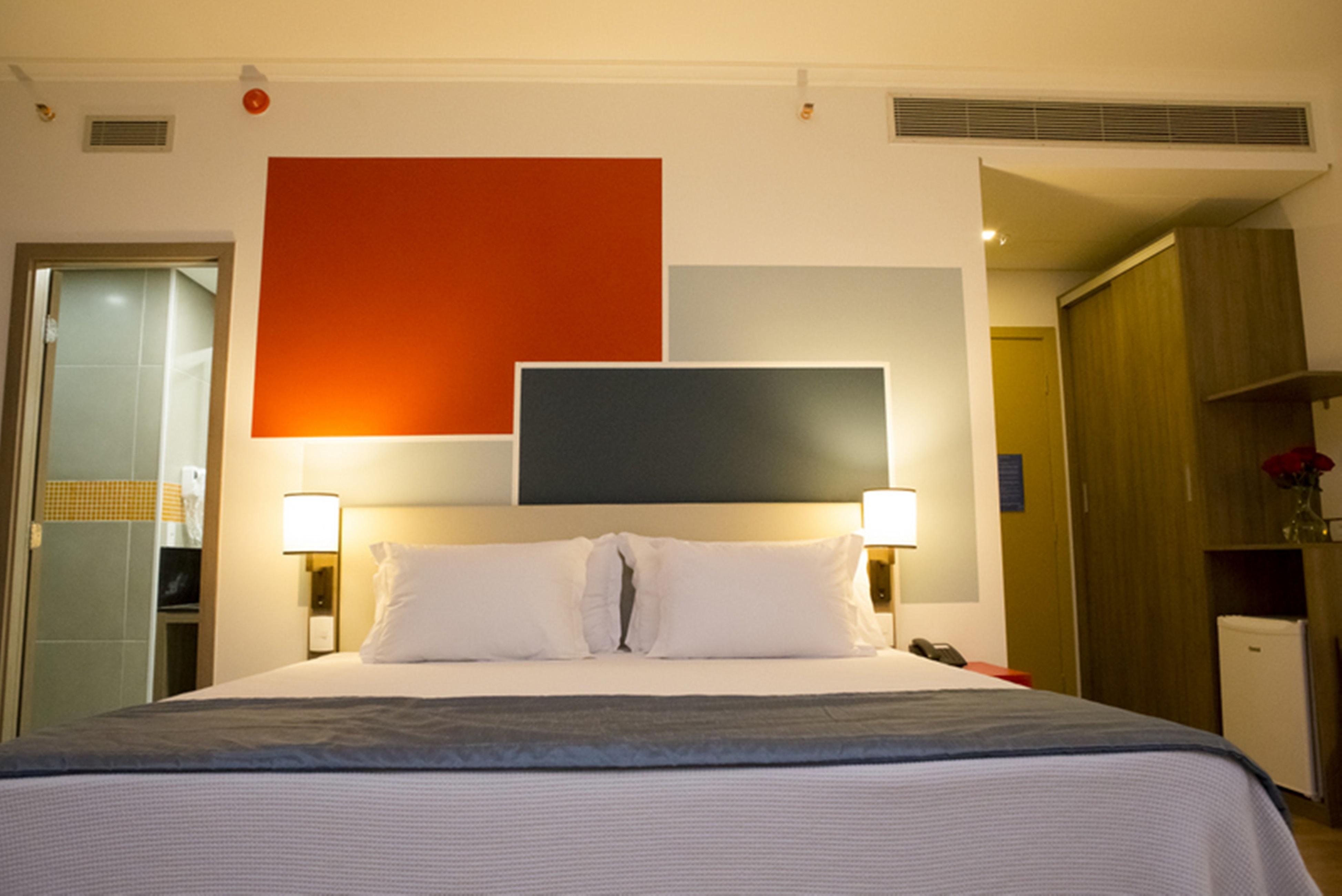 TRYP By Wyndham Ribeirão Preto Hotel Exterior foto A room at the hotel