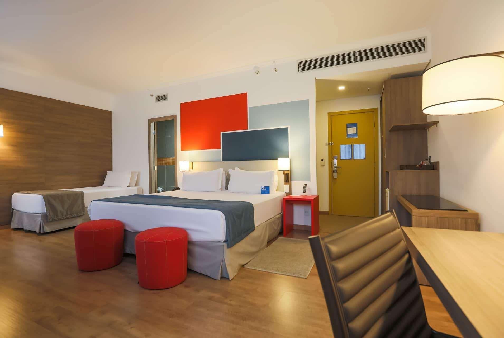 TRYP By Wyndham Ribeirão Preto Hotel Exterior foto A room at the hotel