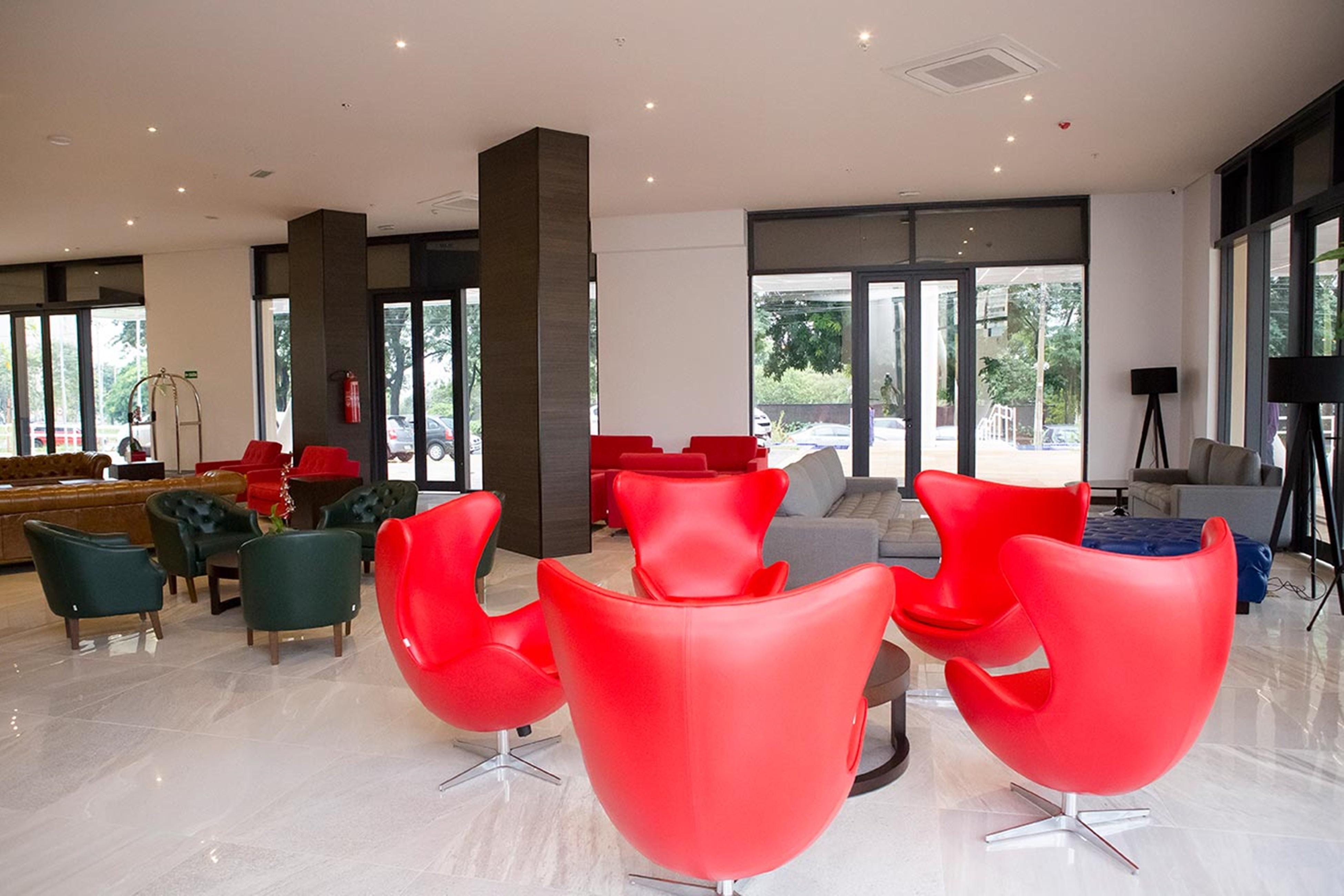 TRYP By Wyndham Ribeirão Preto Hotel Exterior foto The lounge at the airport