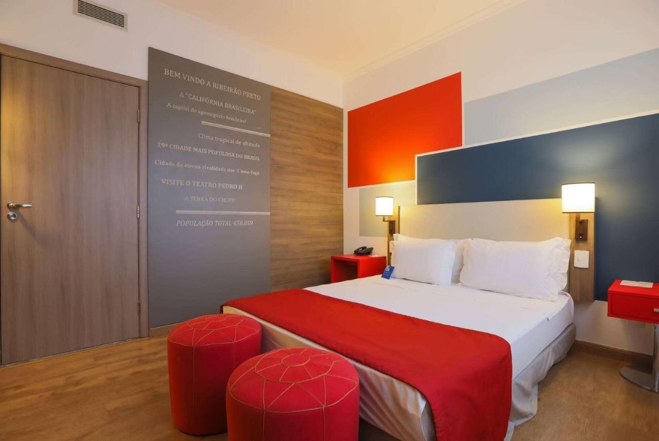 TRYP By Wyndham Ribeirão Preto Hotel Exterior foto A room at the hotel