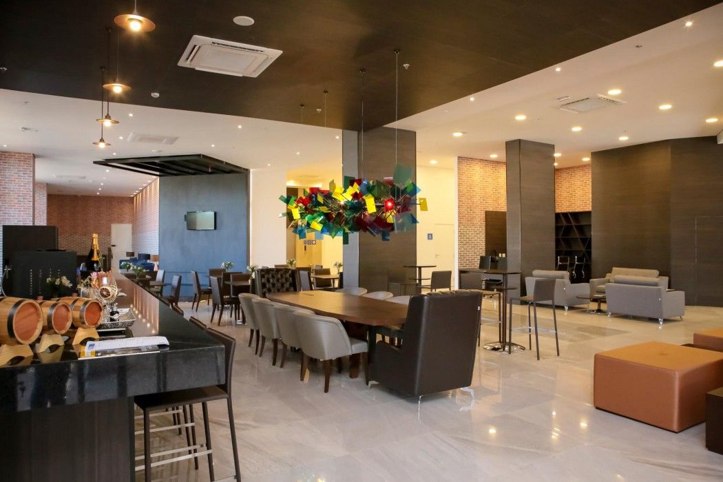 TRYP By Wyndham Ribeirão Preto Hotel Exterior foto The lobby of the hotel